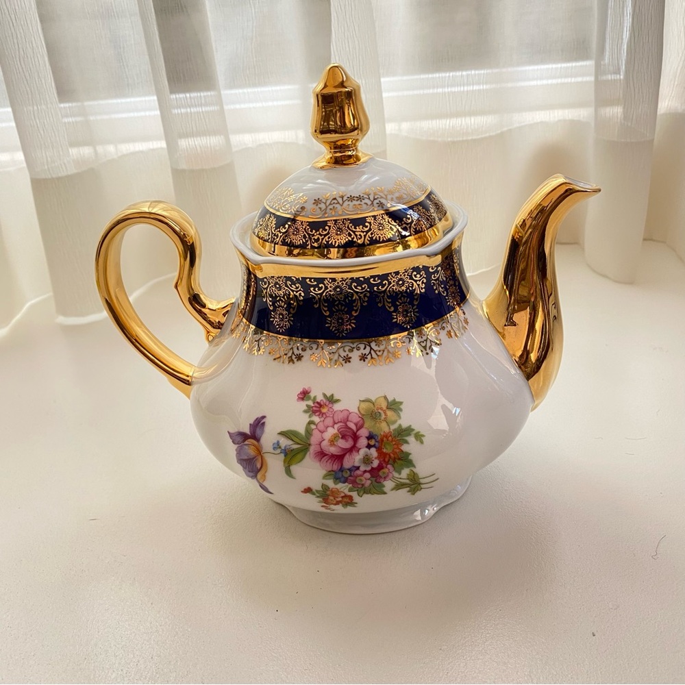 Leander Vintage Hall Cobalt and Gold Tea Pot